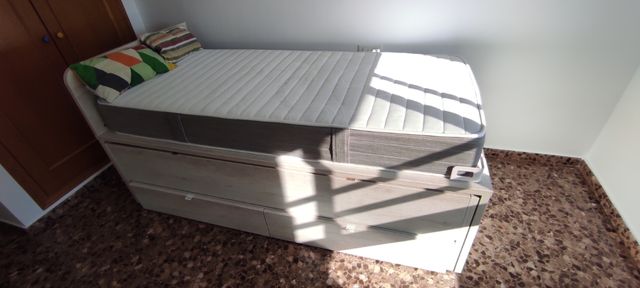 Cama doble con cajones. 90x200