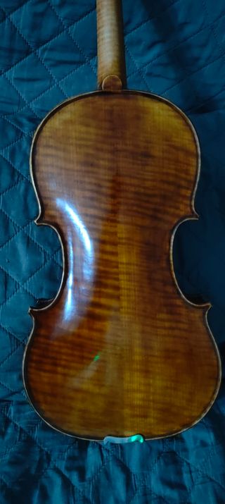 Violín 4/4 patrón Guarneri del Gesu.