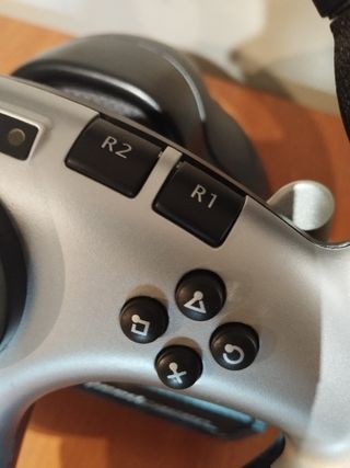 2 volantes PlayStation PS2