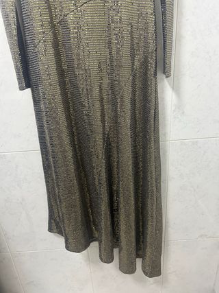 Vestido tachuelas dorado Sfera