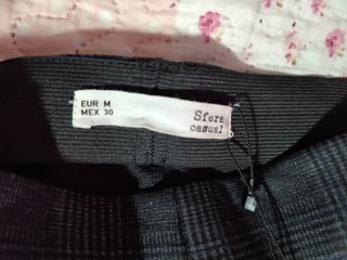 Pantalón nuevo niña.