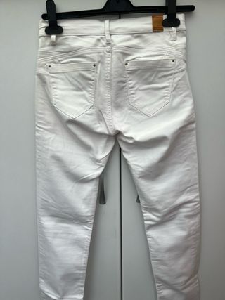 Pantalón blanco