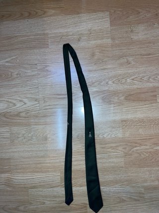Corbata verde con logo