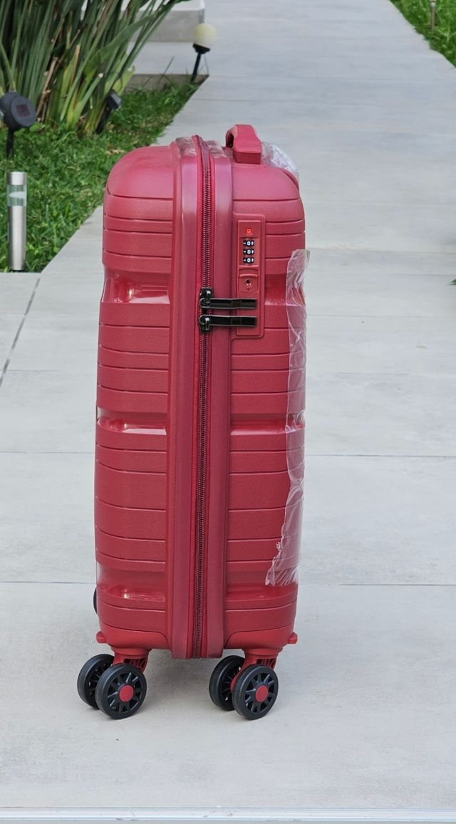 Maleta 53x34x18cm nueva