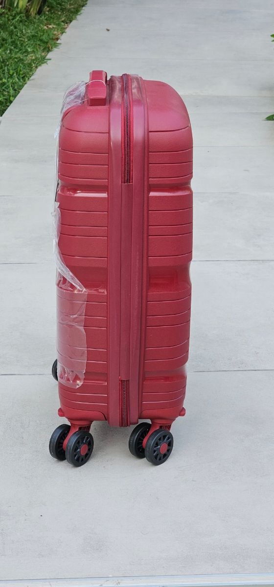 Maleta 53x34x18cm nueva