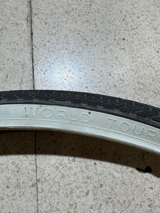 Cubierta neumática blanca/negra 650x35b  FA66