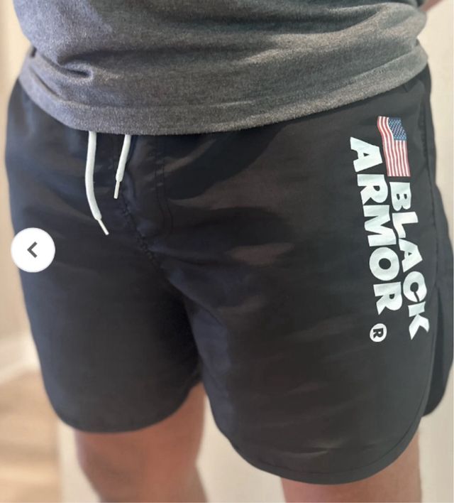 Pantalón corto Black Armor.