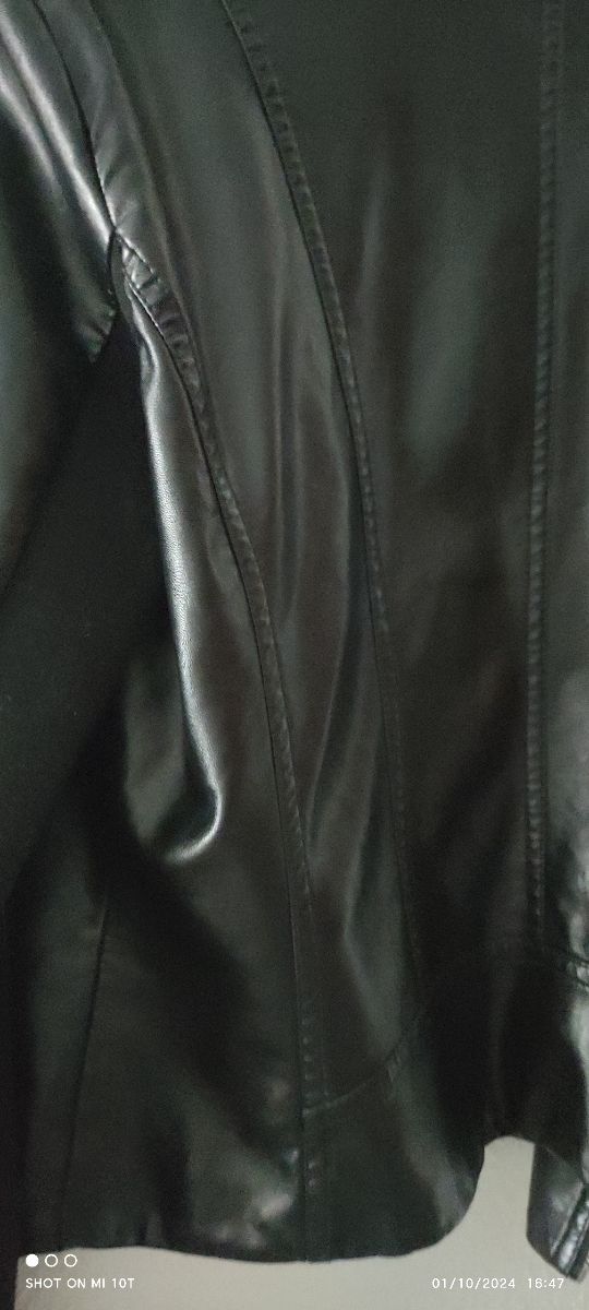 Cazadora en Polipiel