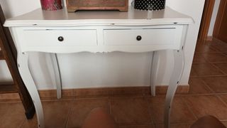Mesa de escritorio o dormitorio