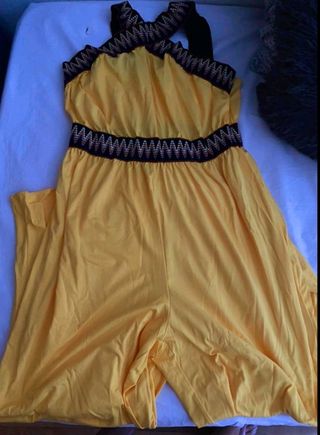 Mono muy elastico y cómodo