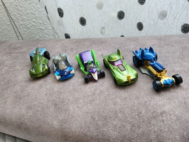 Pack 5 Coches Hotwheels Batman y los Villanos