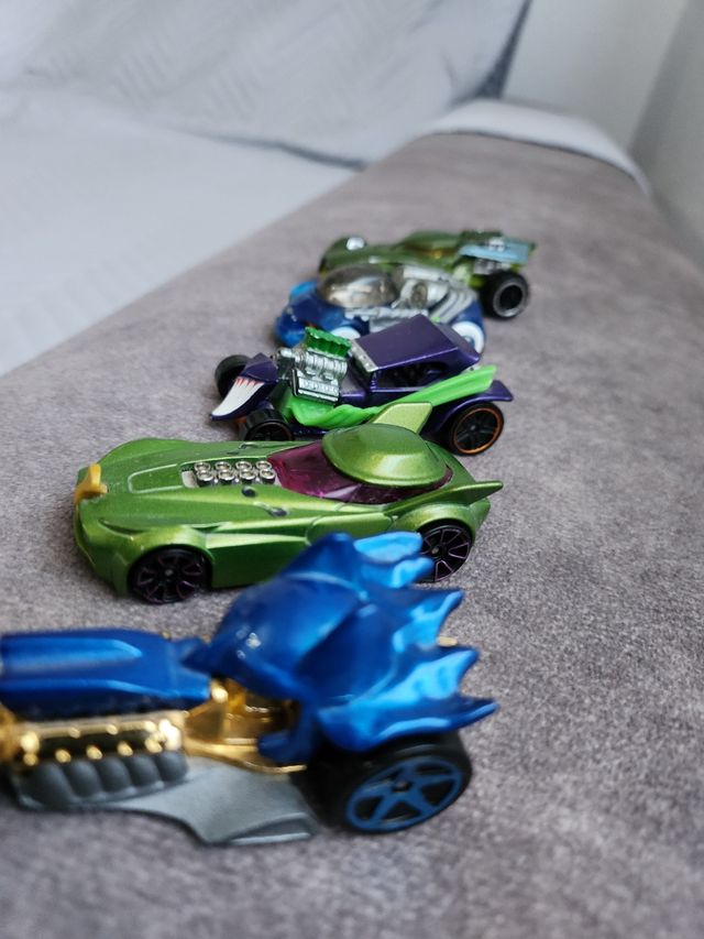 Pack 5 Coches Hotwheels Batman y los Villanos