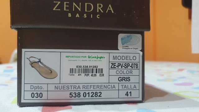 SANDALIA PLANA DE PEDRERÍA