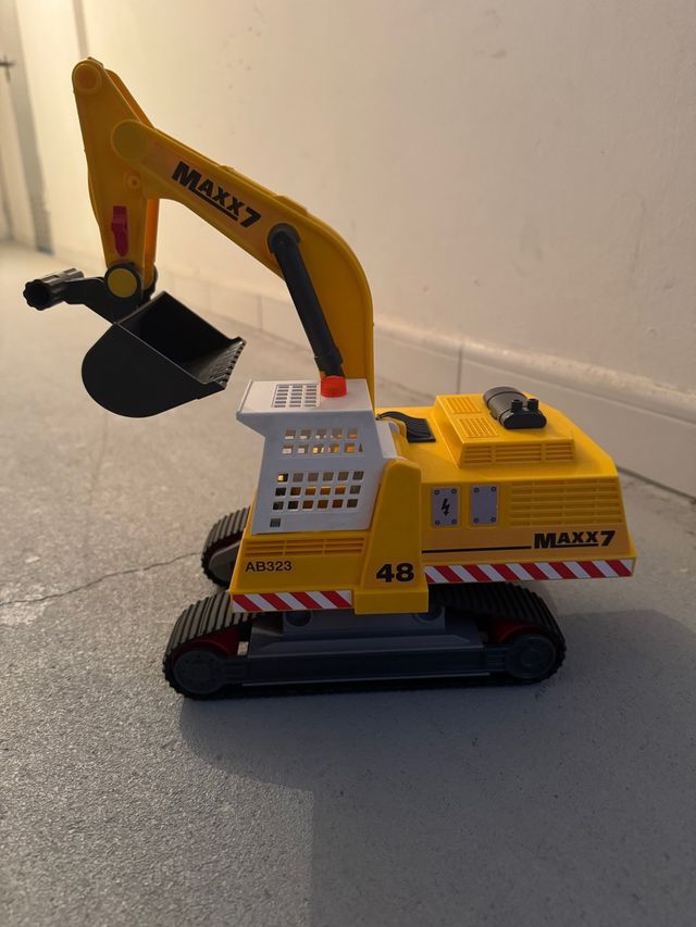 Excavadora de playmovil