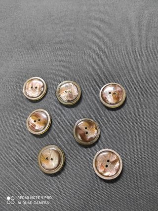 Set 7 bottoni 