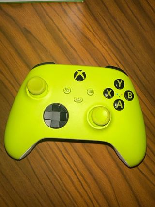Mando Xbox series X Electric Volt