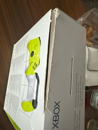 Mando Xbox series X Electric Volt