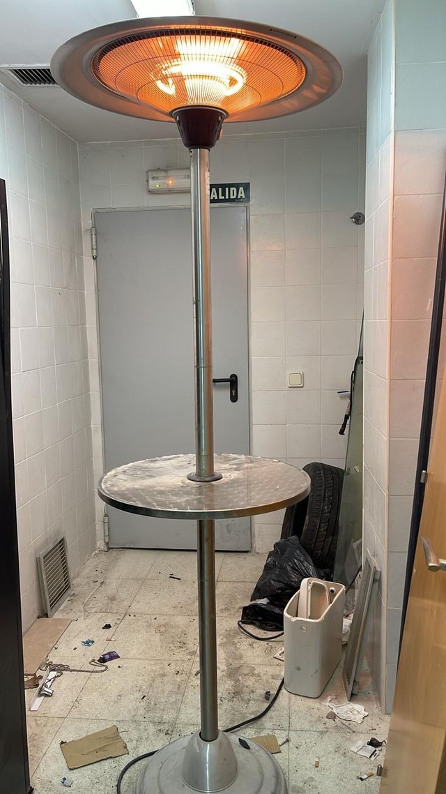 Calefactor de Pie para Exterior Eléctrico