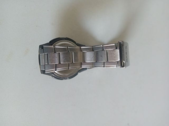 Reloj Casio digital y analógico