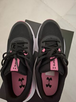 Vendo zapatillas de mujer Under Armour