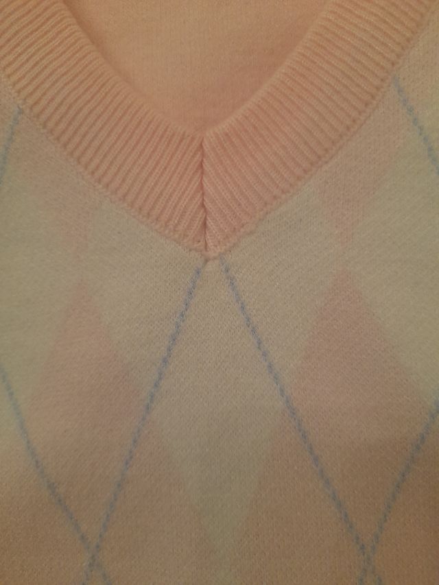 Chaleco rombos blanco y rosa