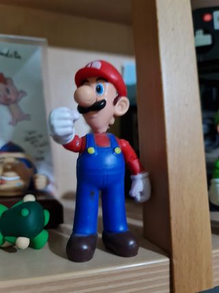 Luigi bros lactiob figures luigi con colori mario