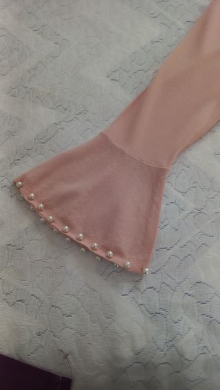 Blusa Violeta detalle perlas sin usar
