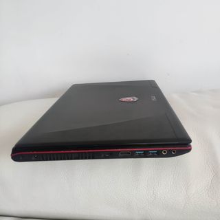 MSI i7 GTX 860 M con defectos