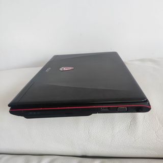 MSI i7 GTX 860 M con defectos