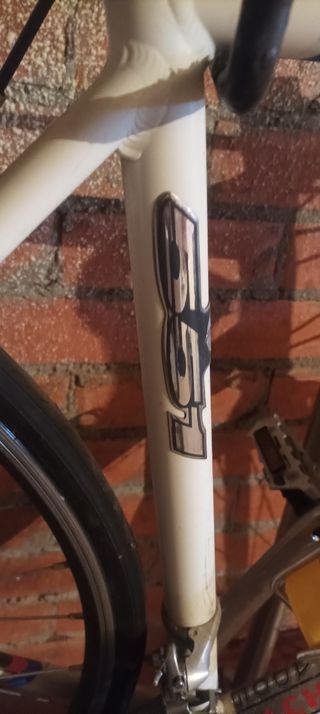 BICICLETA CARRETERA BH