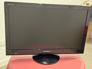 TV SONY BRAVIA 22 pulgadas en buen estado.
