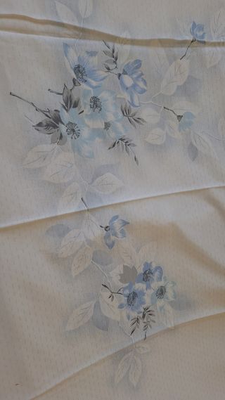 Copriletto misto lino fiori