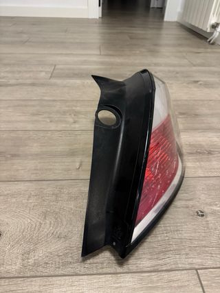 2 Faros treseros Opel Astra H ao 2005