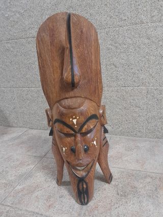 Mascara de madera