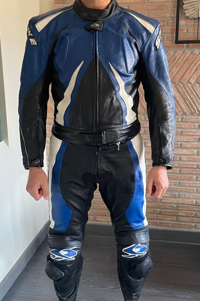 Mono cuero dos piezas