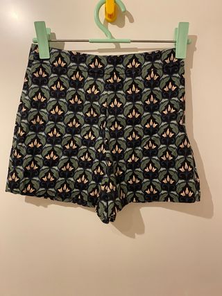 PANTALON CORTO ZARA