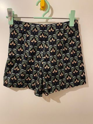 PANTALON CORTO ZARA
