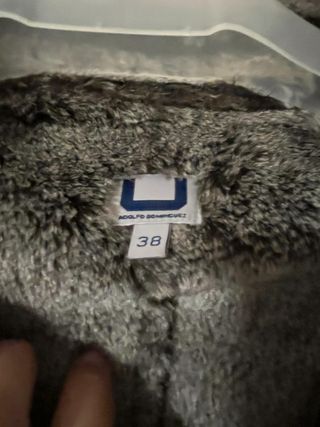 Chaquetón marrón antelina. Adolfo Dominguez.