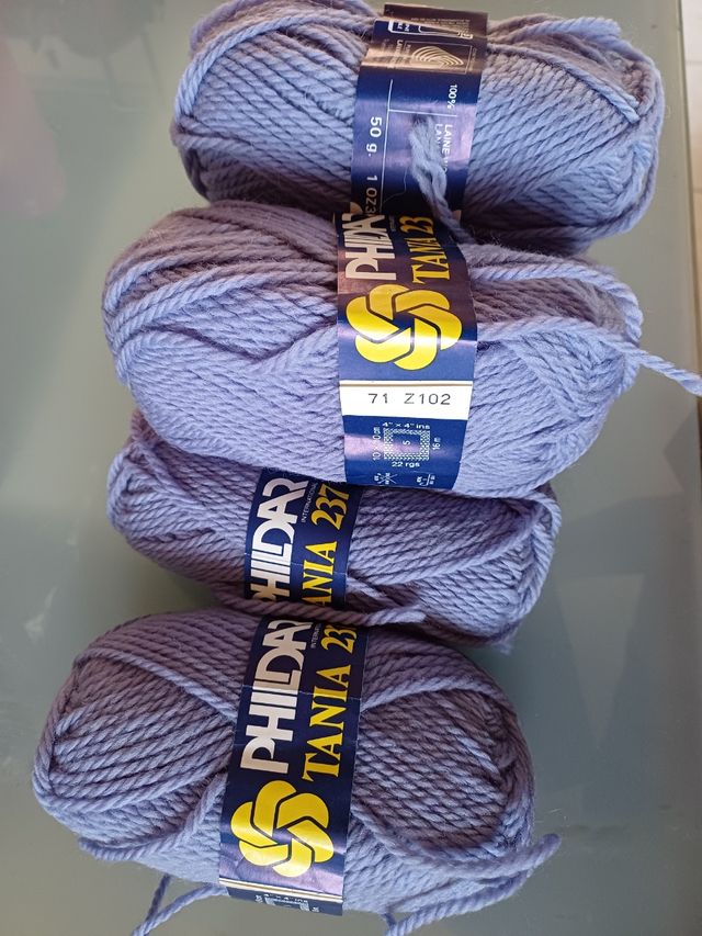 10 gomitoli di  pura lana Phildar