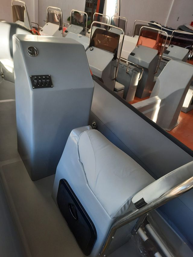 Consola más asiento para barco