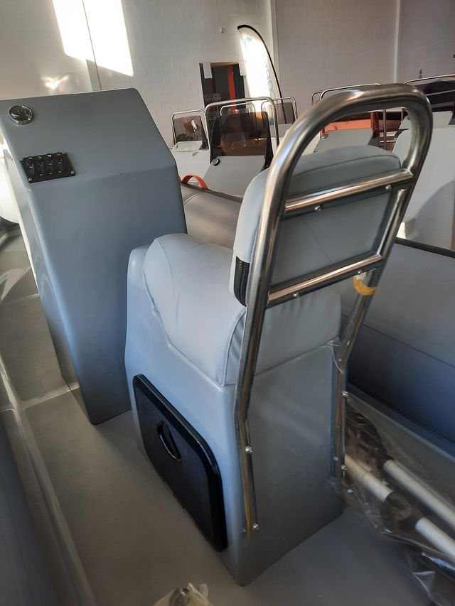 Consola más asiento para barco