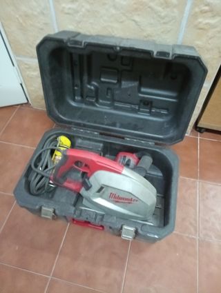 Sierra circular para metales