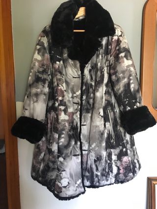 Pelliccia ecologica douplefax molto bella