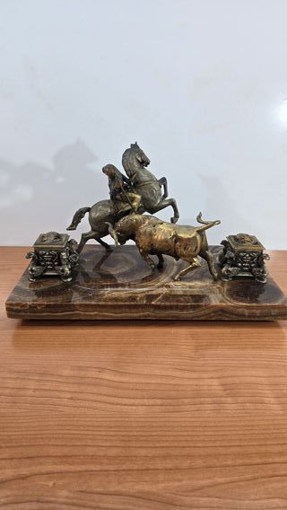 ESCULTURA ESCRITORIO PICADOR Y TORO