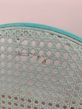 Mecedora vintage pintada a la tiza