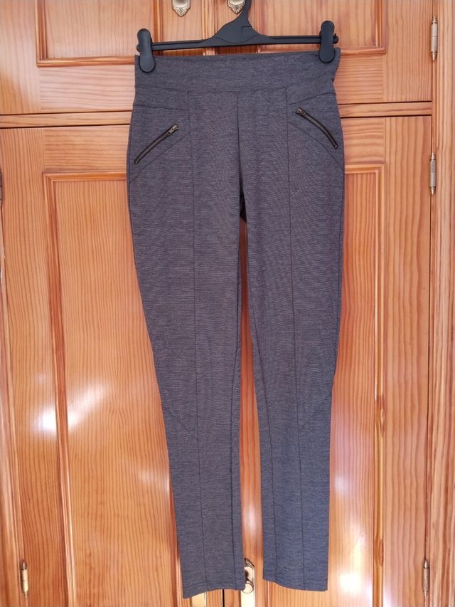 Pantalón elástico gris