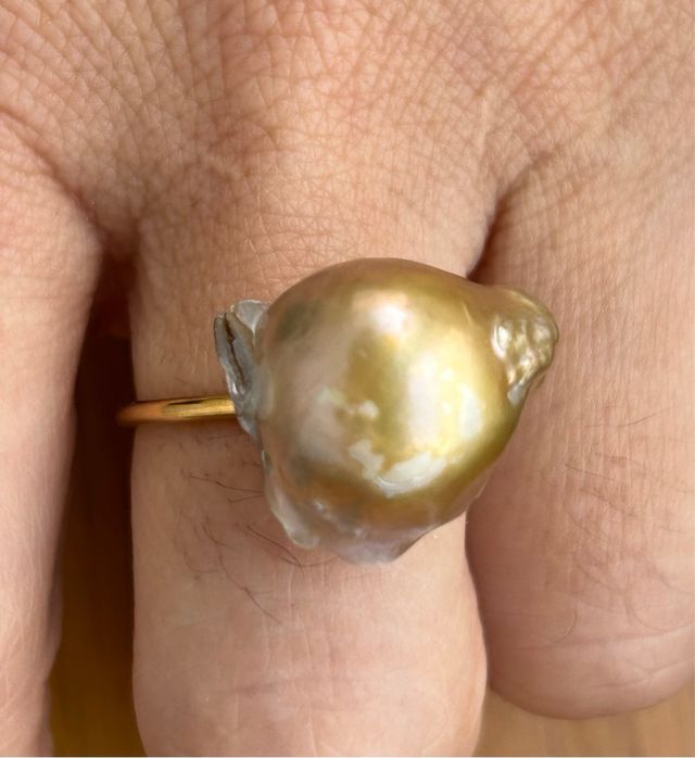 Anillo acero y perla bicolor barroca