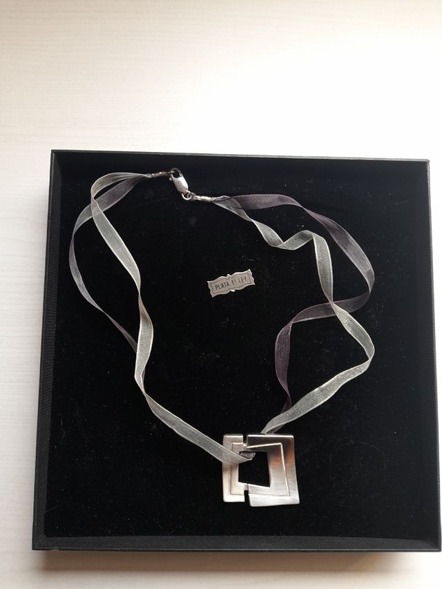 Collar de plata