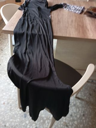 VESTIDO DE DISFRAZ NEGRO Y PLATA.