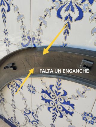 Moldura aleta trasera Peugeot 2008